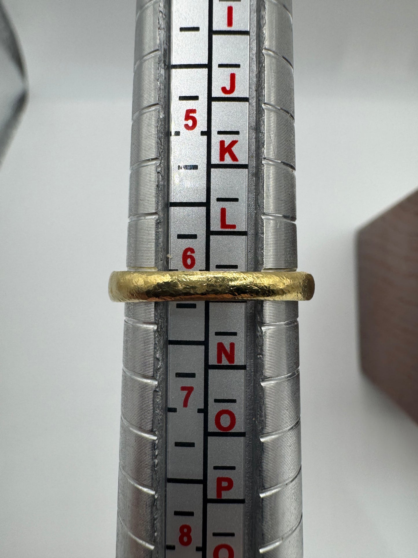 18ct gold sapphire and diamond ring