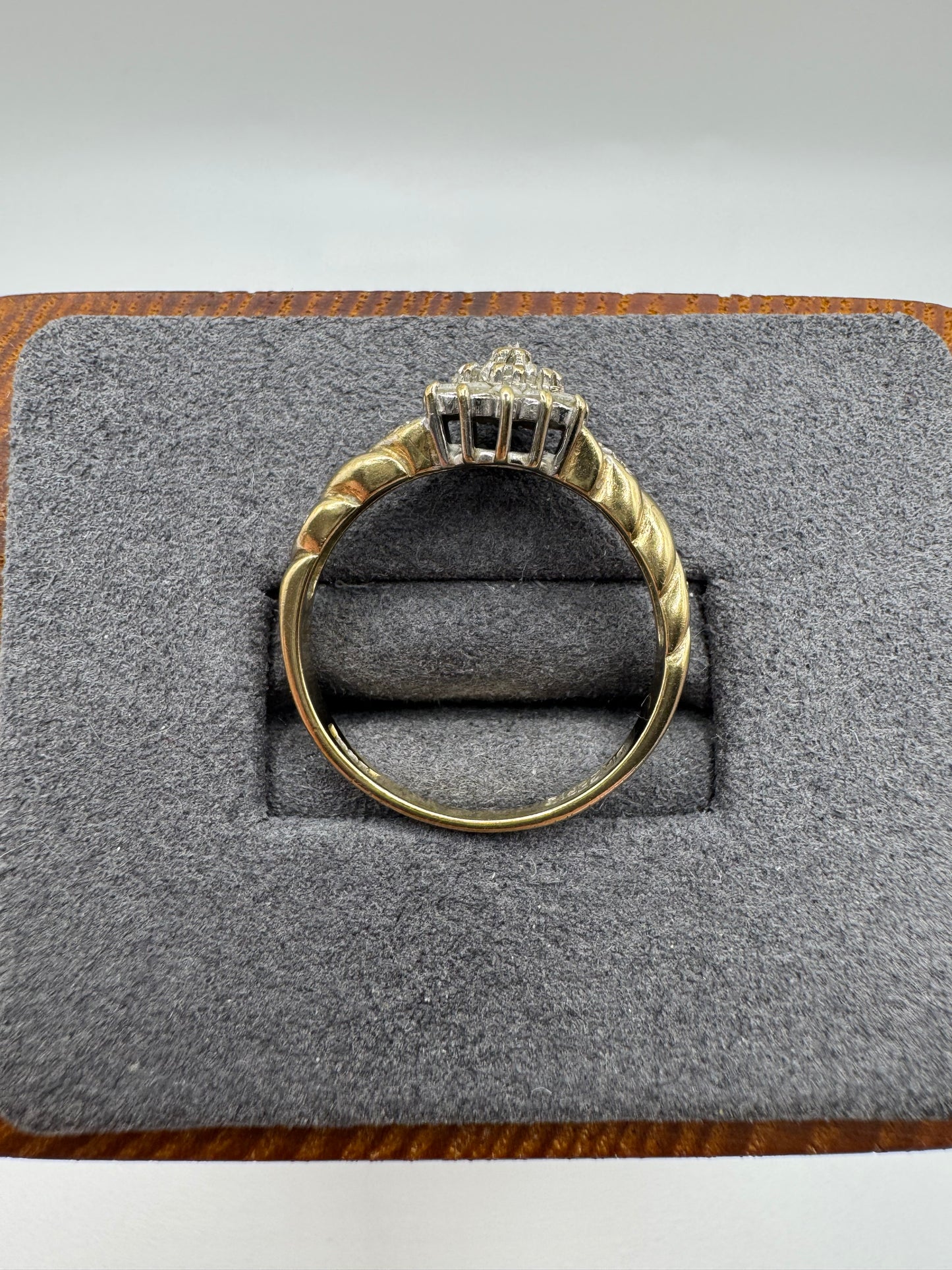 9ct gold diamond cluster ring
