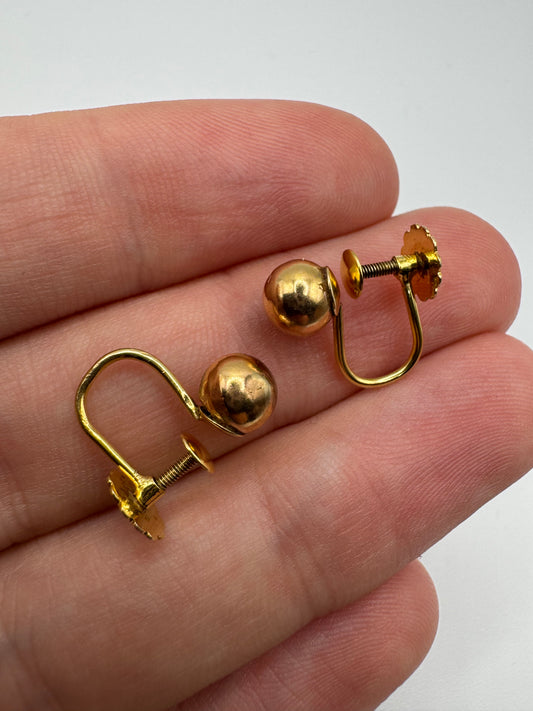 9ct gold screw on earrings
