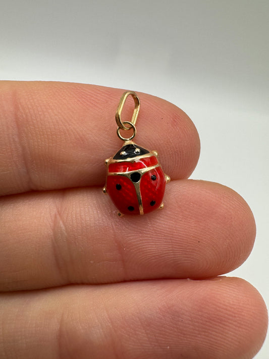 9ct gold enamelled ladybird charm