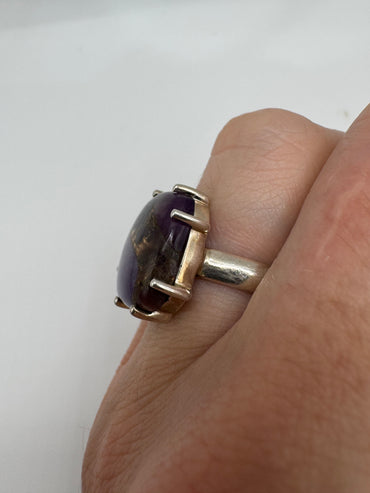 Silver gemstone ring