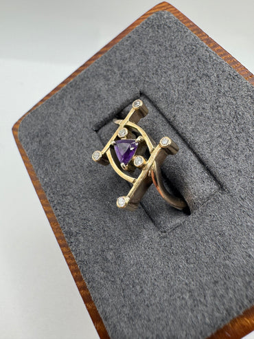 Unusual 9ct gold amethyst and diamond ring