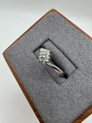 9ct white gold alexandrite cluster ring