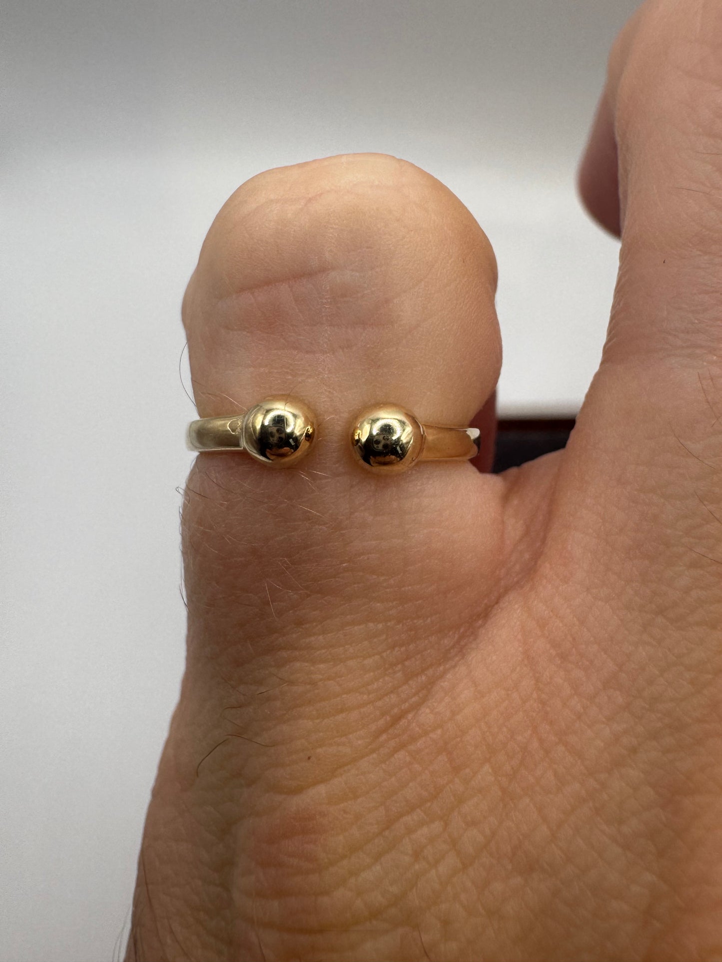 9ct gold torque ring