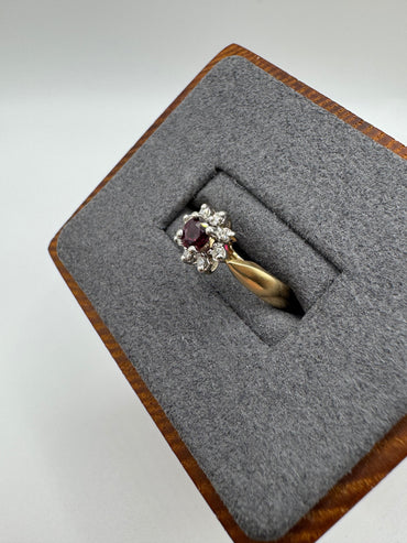 9ct gold garnet and diamond cluster ring