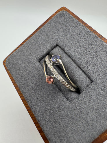 9ct white gold sapphire and diamond ring