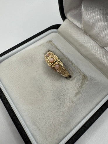 9ct gold 3 stone coral gypsy ring