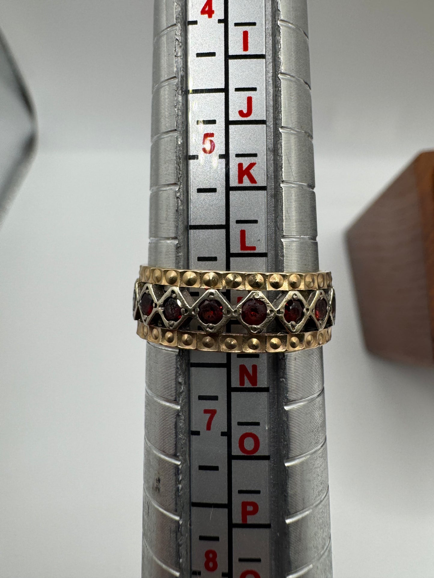 9ct gold garnet full eternity ring
