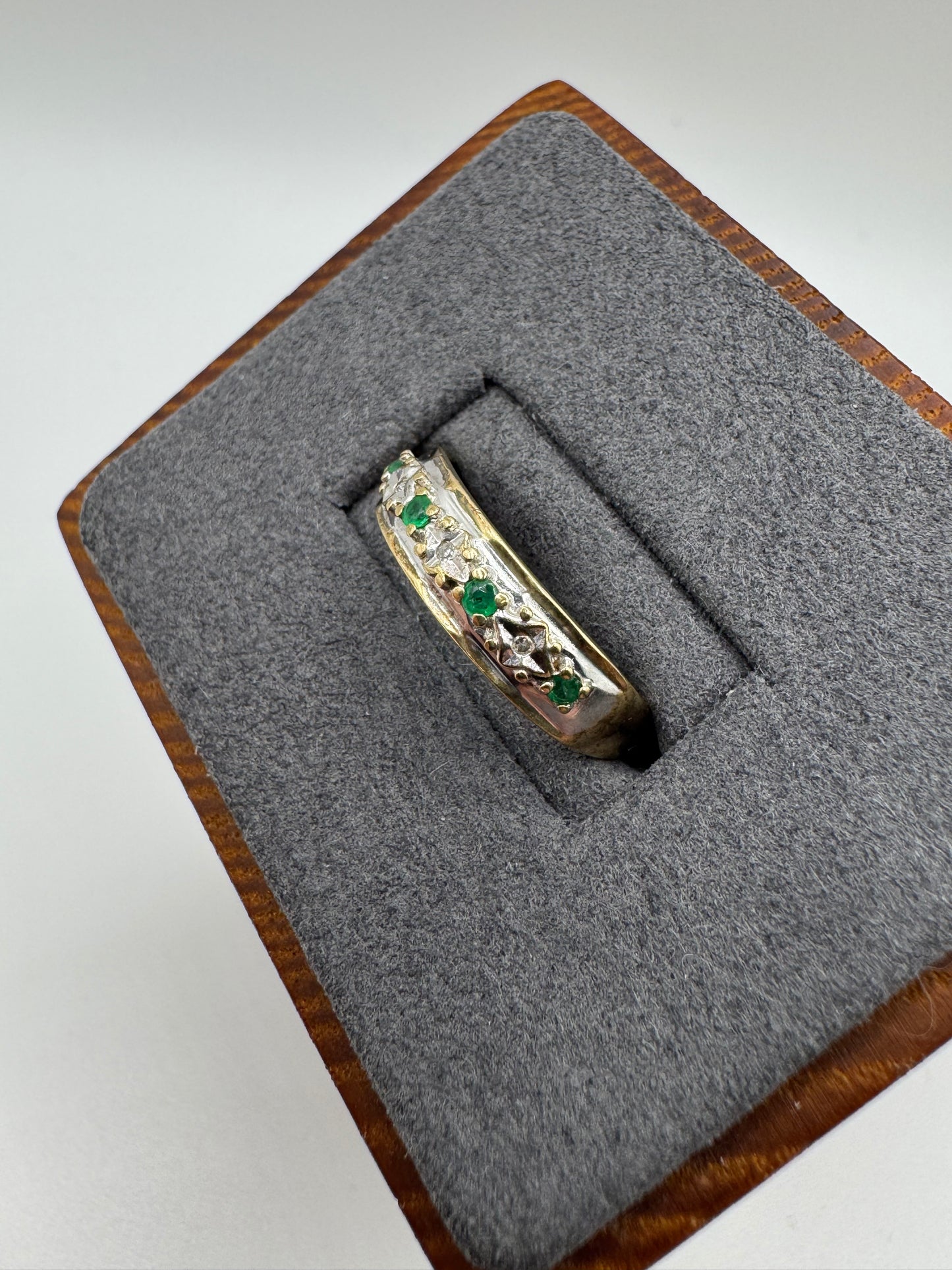 9ct gold emerald and diamond ring