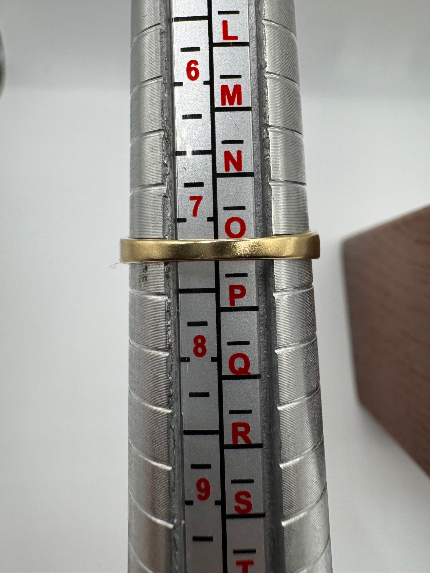 9ct gold emerald and diamond ring