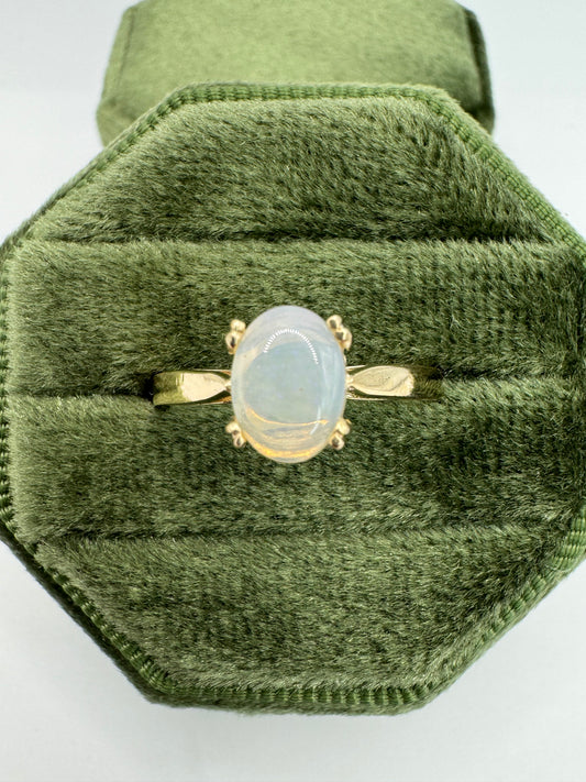 9ct gold opal ring
