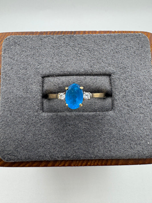 9ct gold blue apatite and diamond ring