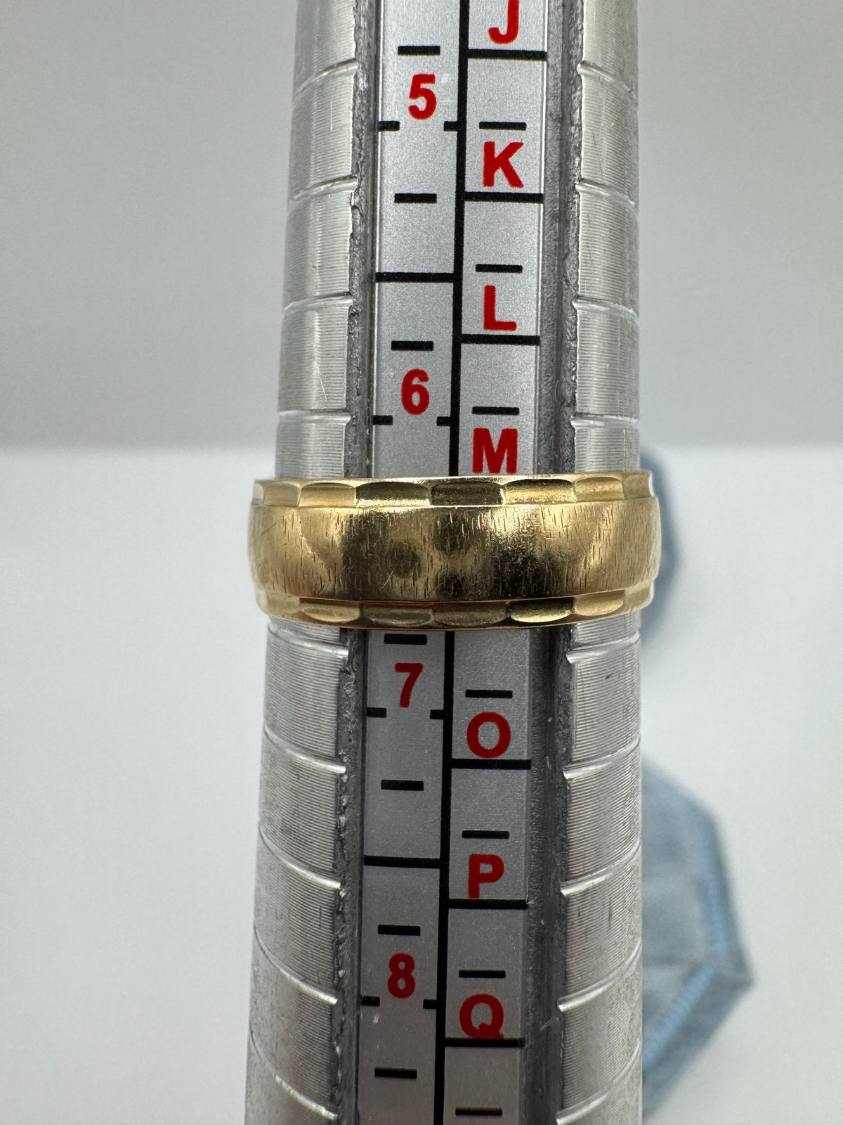 9ct gold band