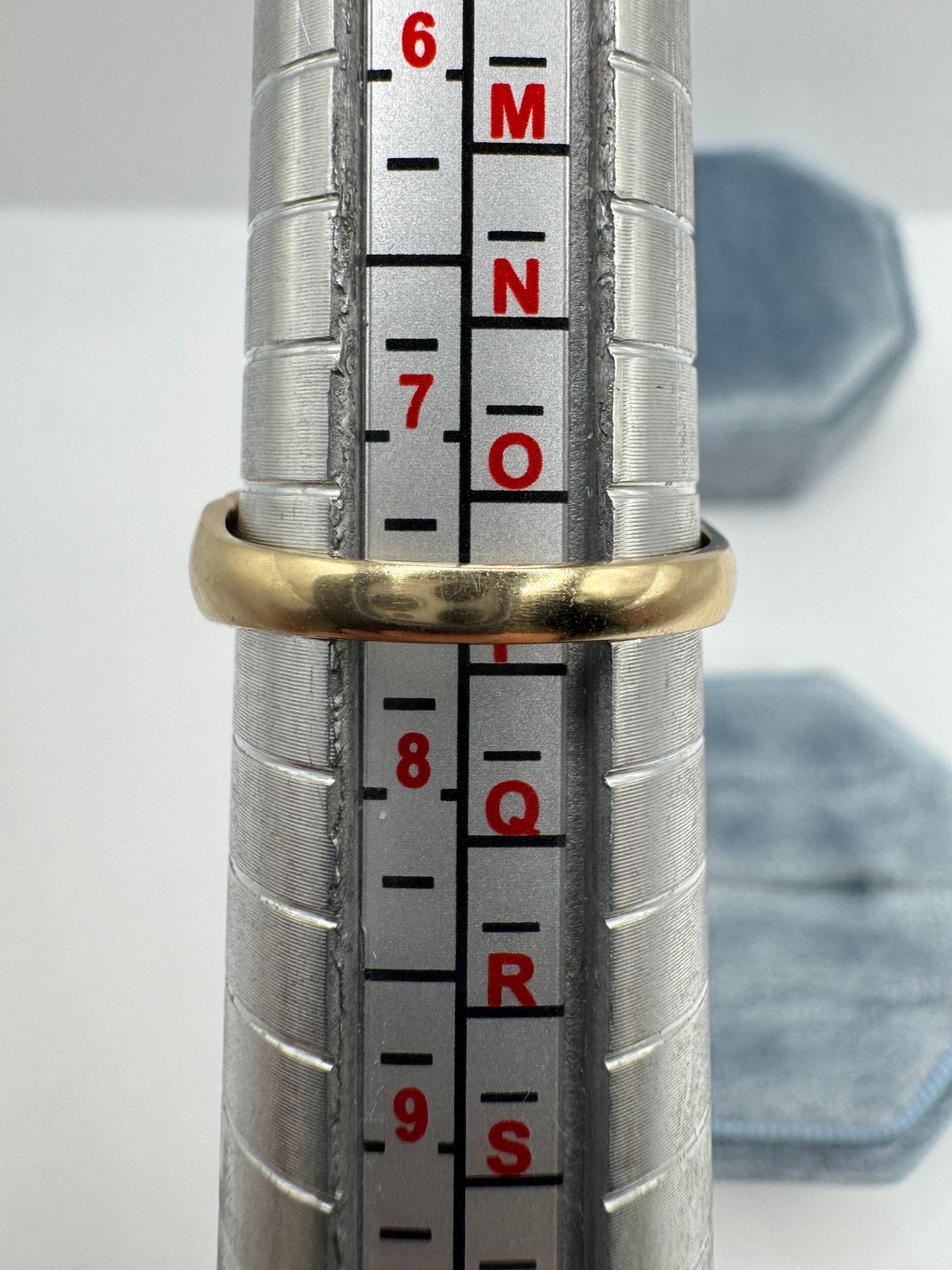 9ct gold engraved buckle ring