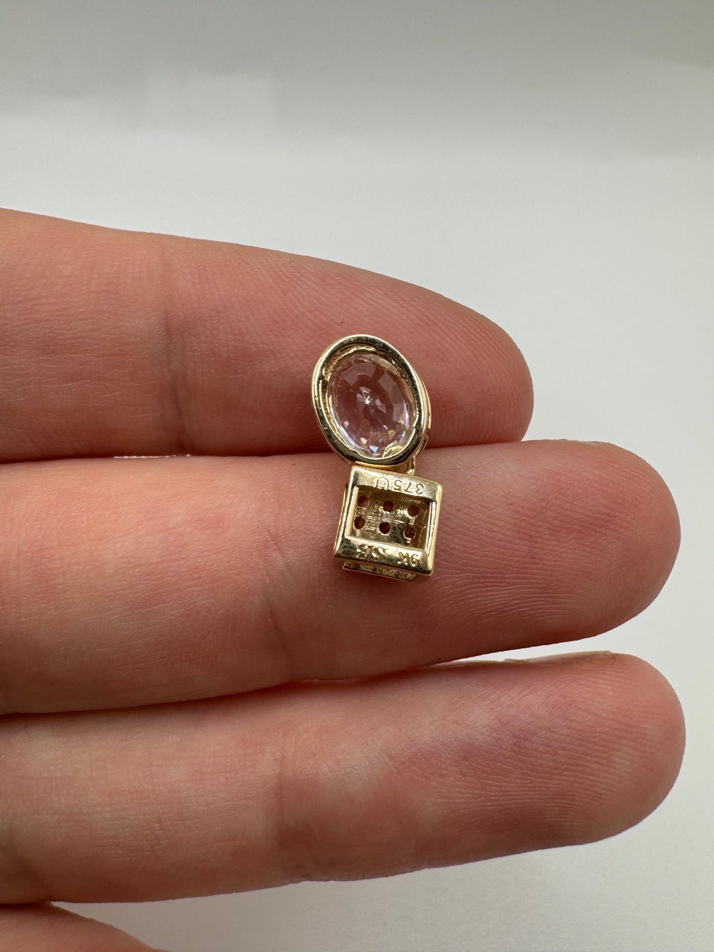 9ct gold Glen Lehrer topaz pendant