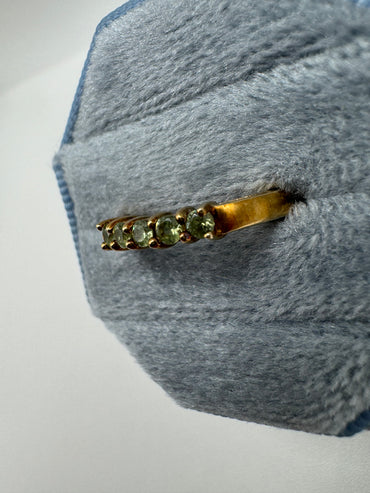9ct gold quartz ring