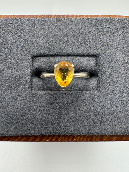 9ct white gold citrine ring