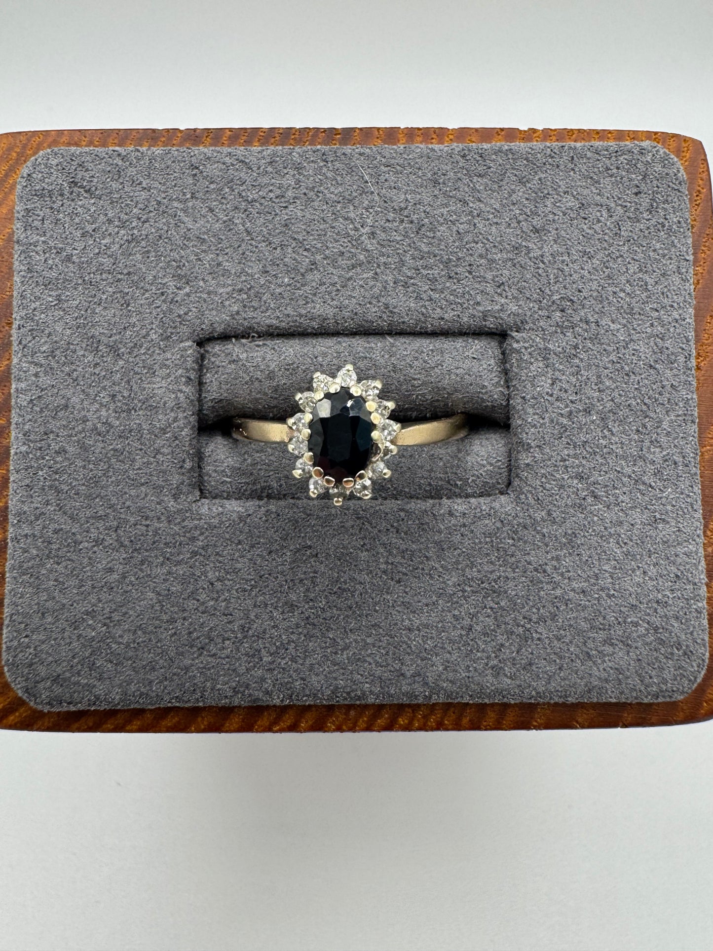 9ct gold sapphire and diamond ring
