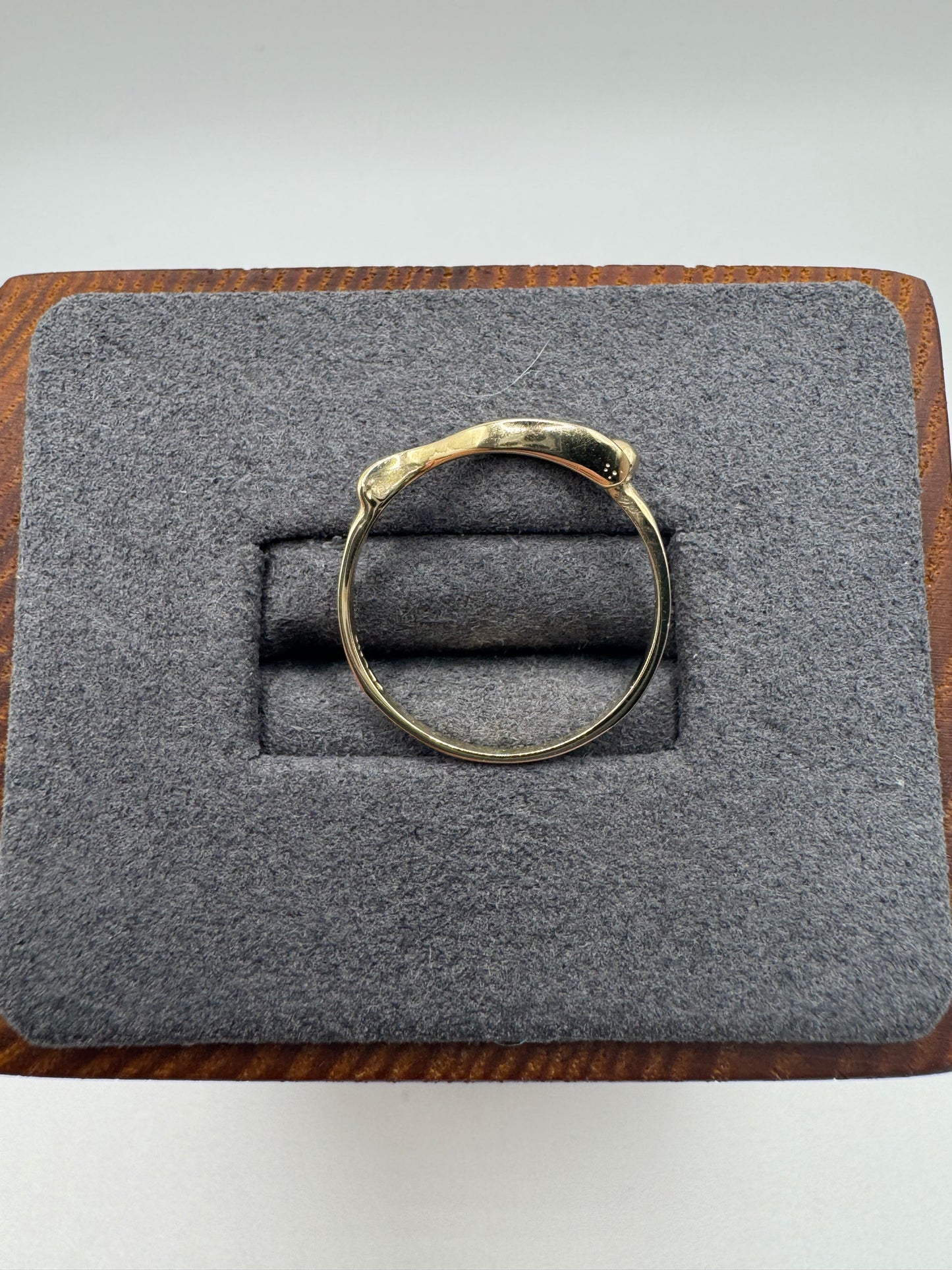 9ct gold wishbone ring