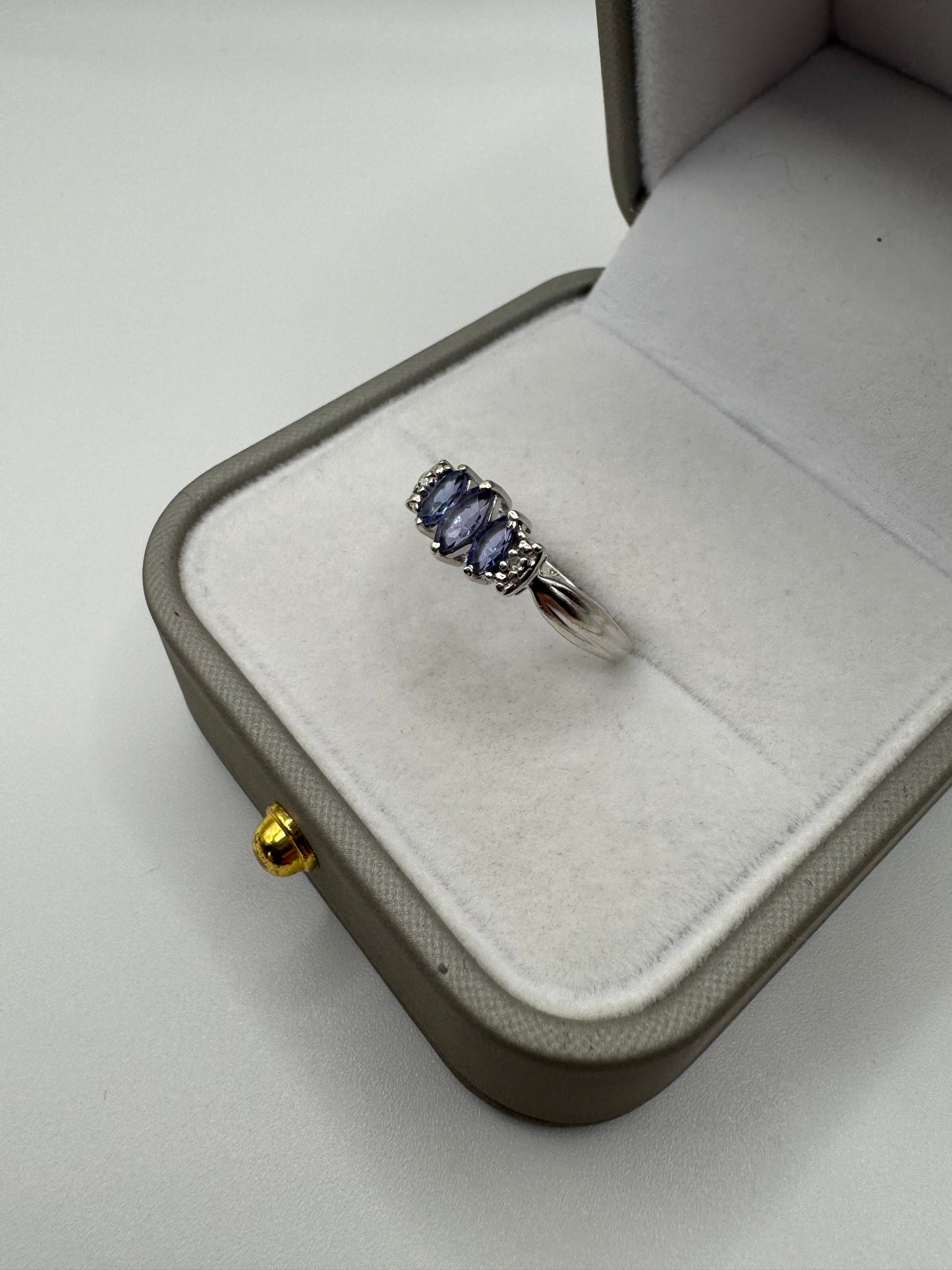 9ct white gold tanzanite and diamond ring