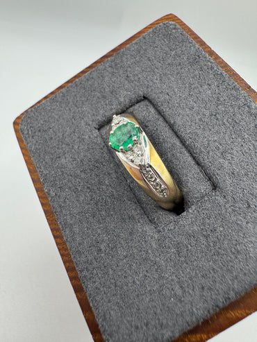 9ct gold emerald and diamond ring