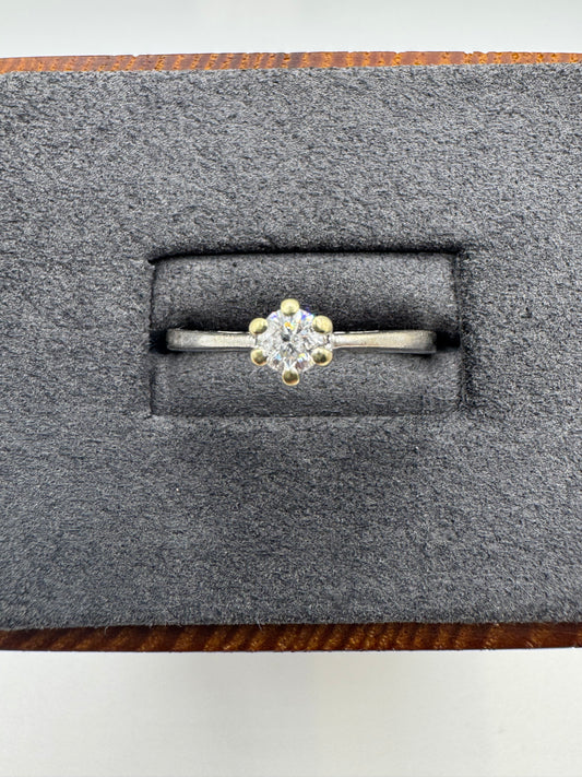 9ct white gold 0.25ct diamond ring