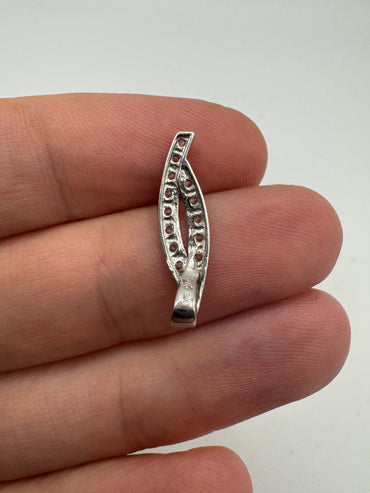 9ct white gold cz pendant