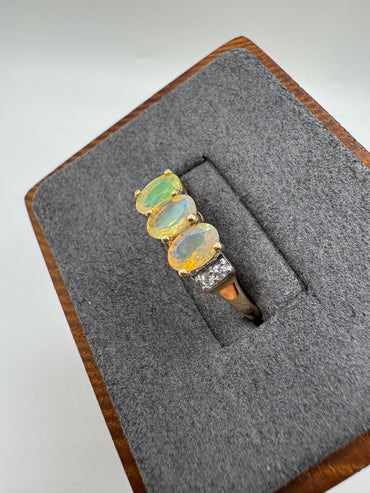 9ct gold opal and zircon ring