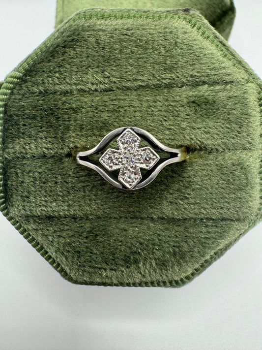 18ct gold diamond ring