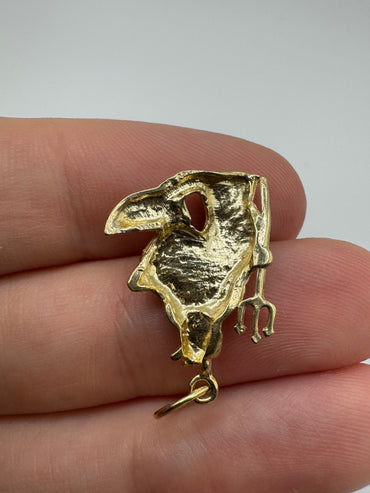 9ct gold Aquarius zodiac pendant