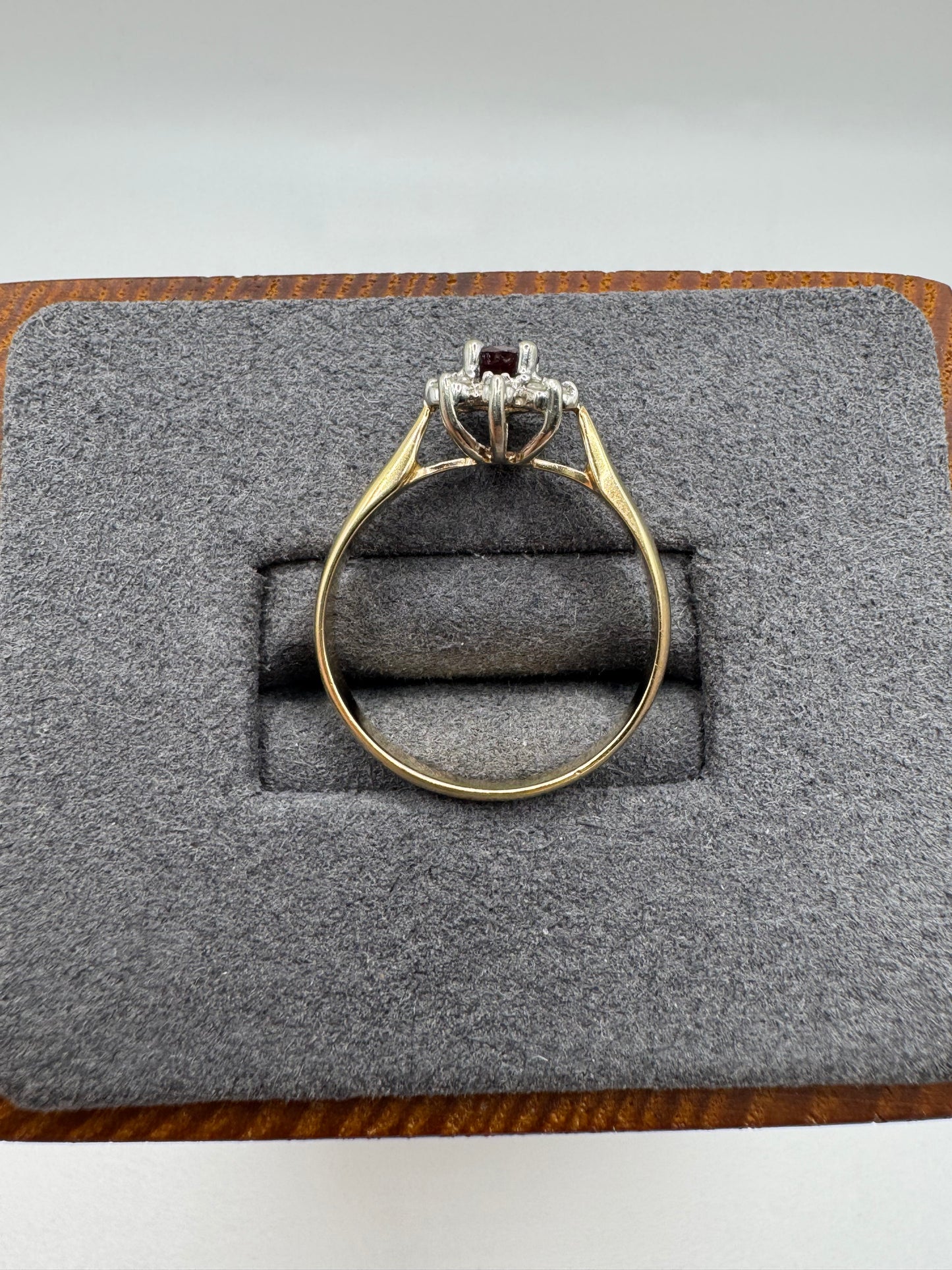 9ct gold garnet and diamond cluster ring