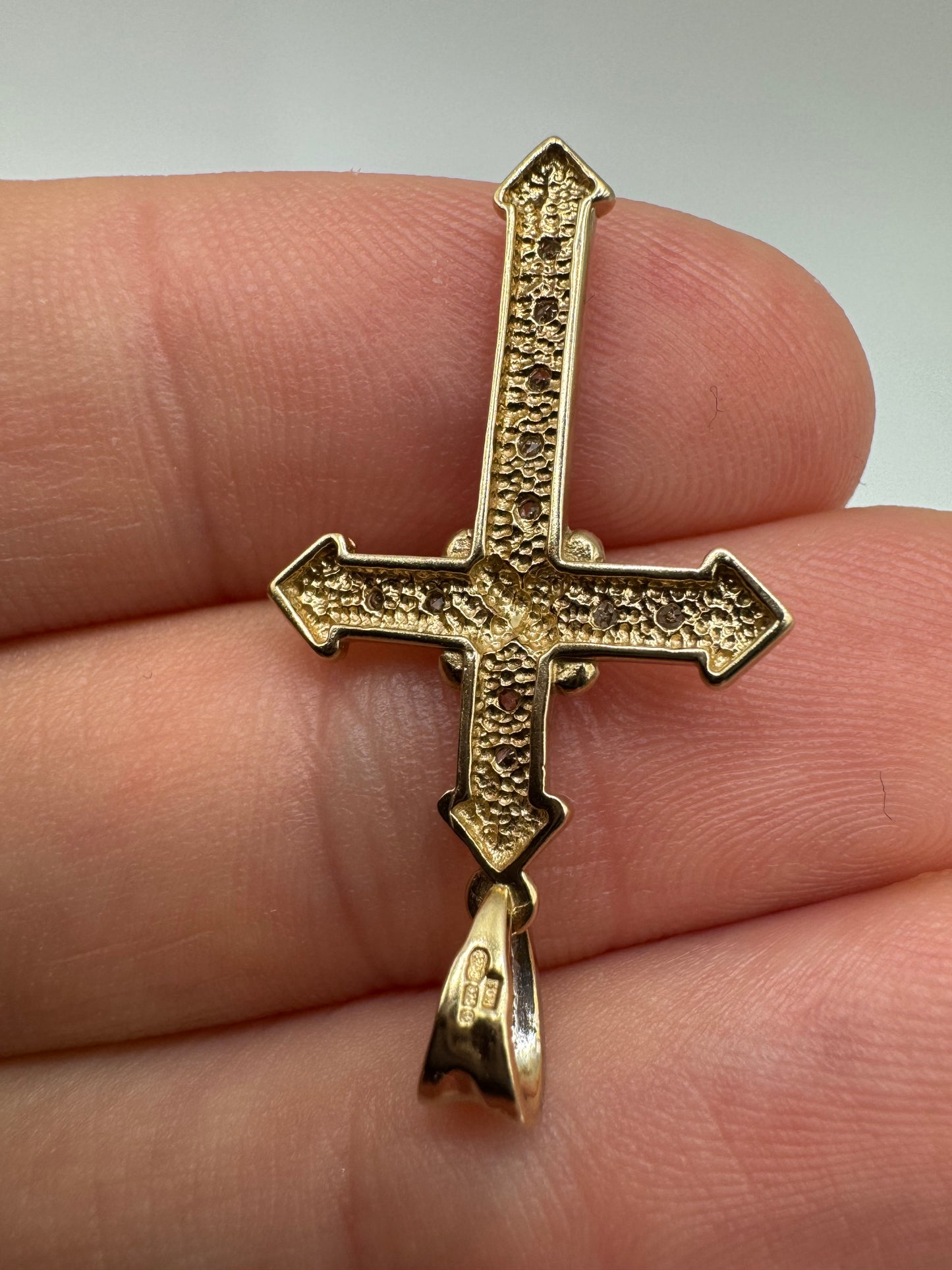 9ct gold diamond cross pendant
