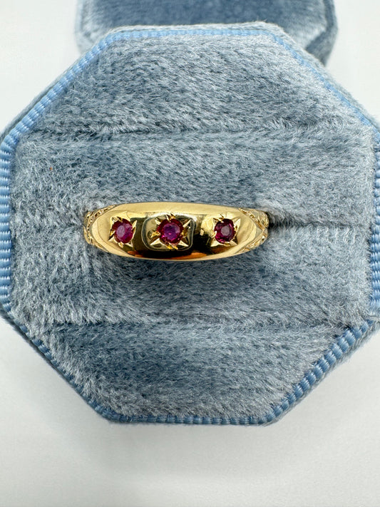 9ct gold engraved ruby gypsy ring