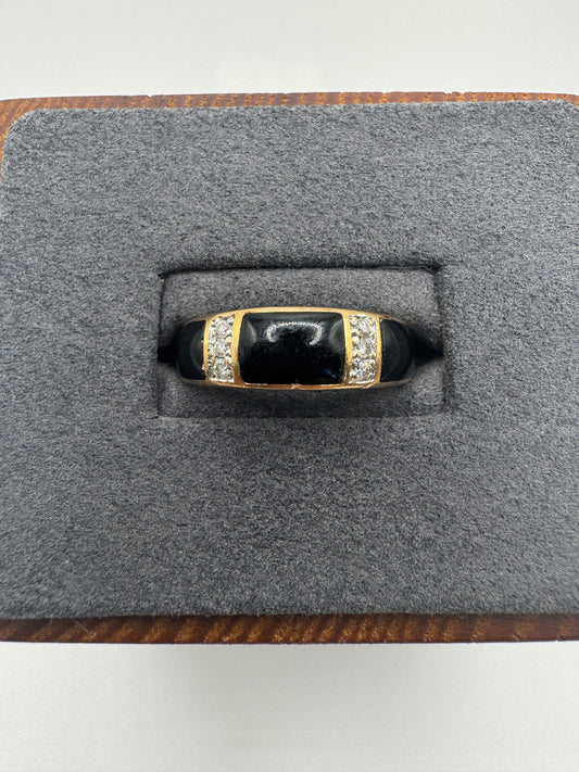 9ct gold onyx and diamond ring