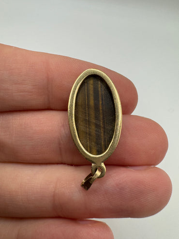 9ct gold tigers eye pendant