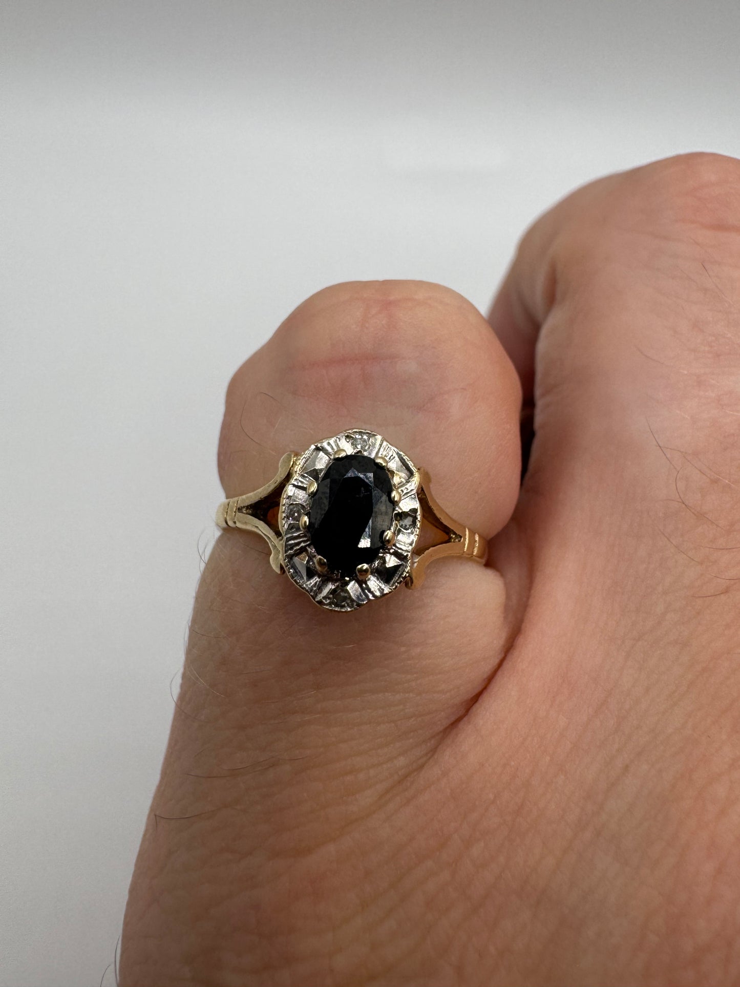 9ct gold sapphire and diamond ring