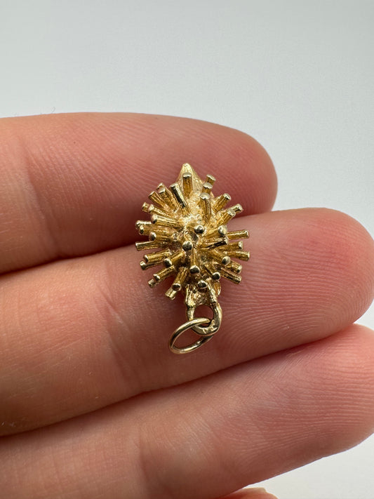 9ct gold hedgehog charm