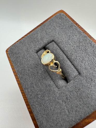9ct gold opal ring