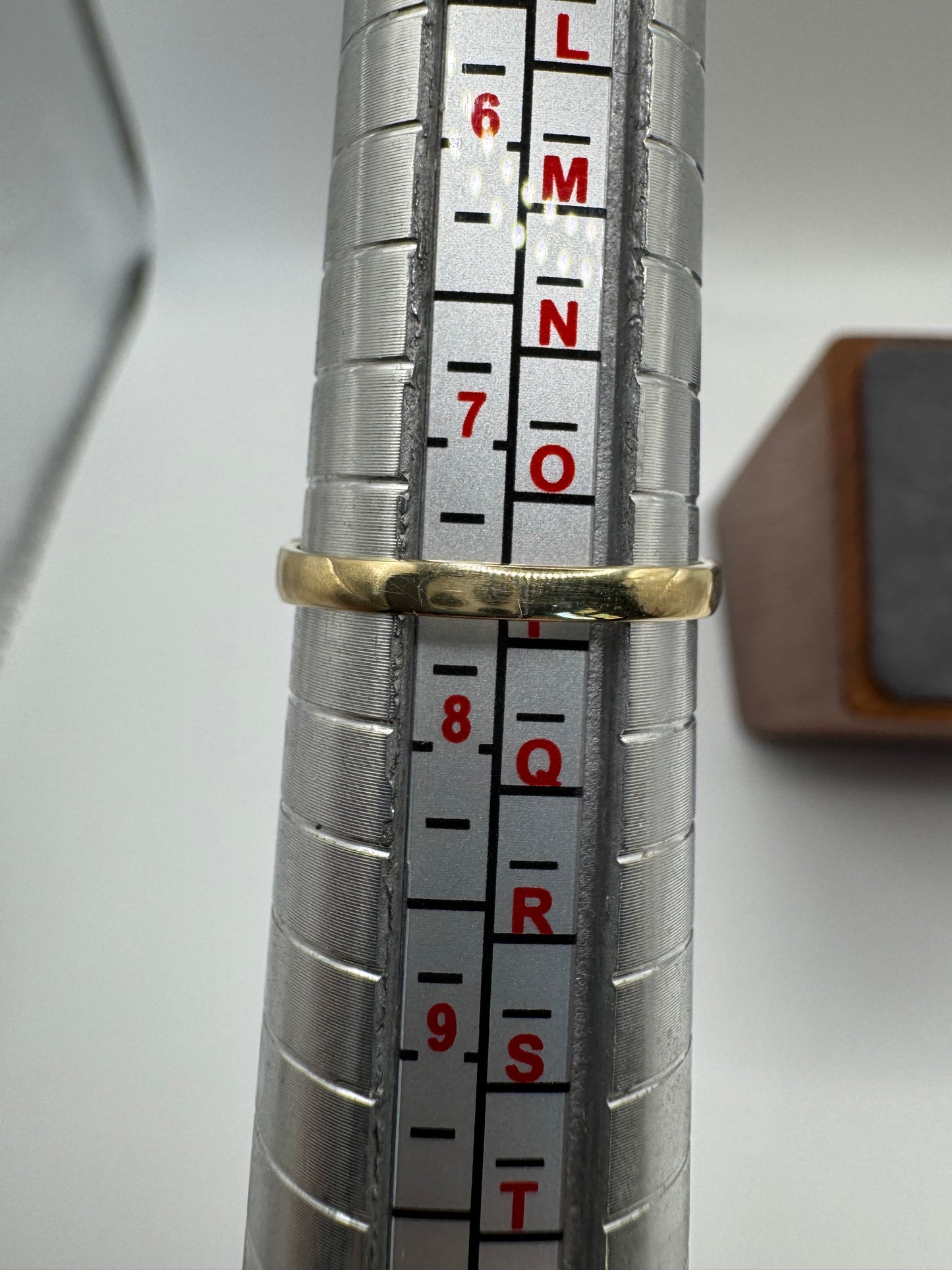 9ct gold sapphire and diamond gypsy ring