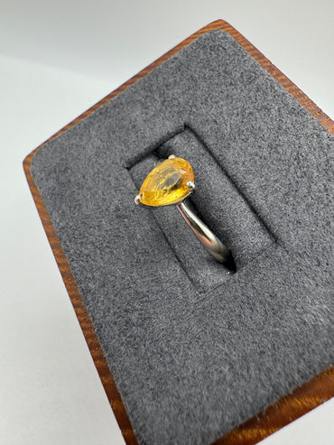 9ct white gold citrine ring