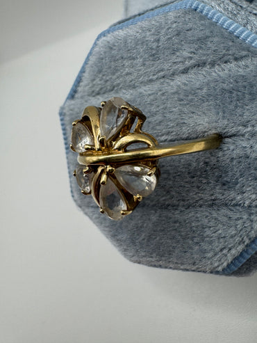 Heavy 9ct gold rainbow moonstone flower ring