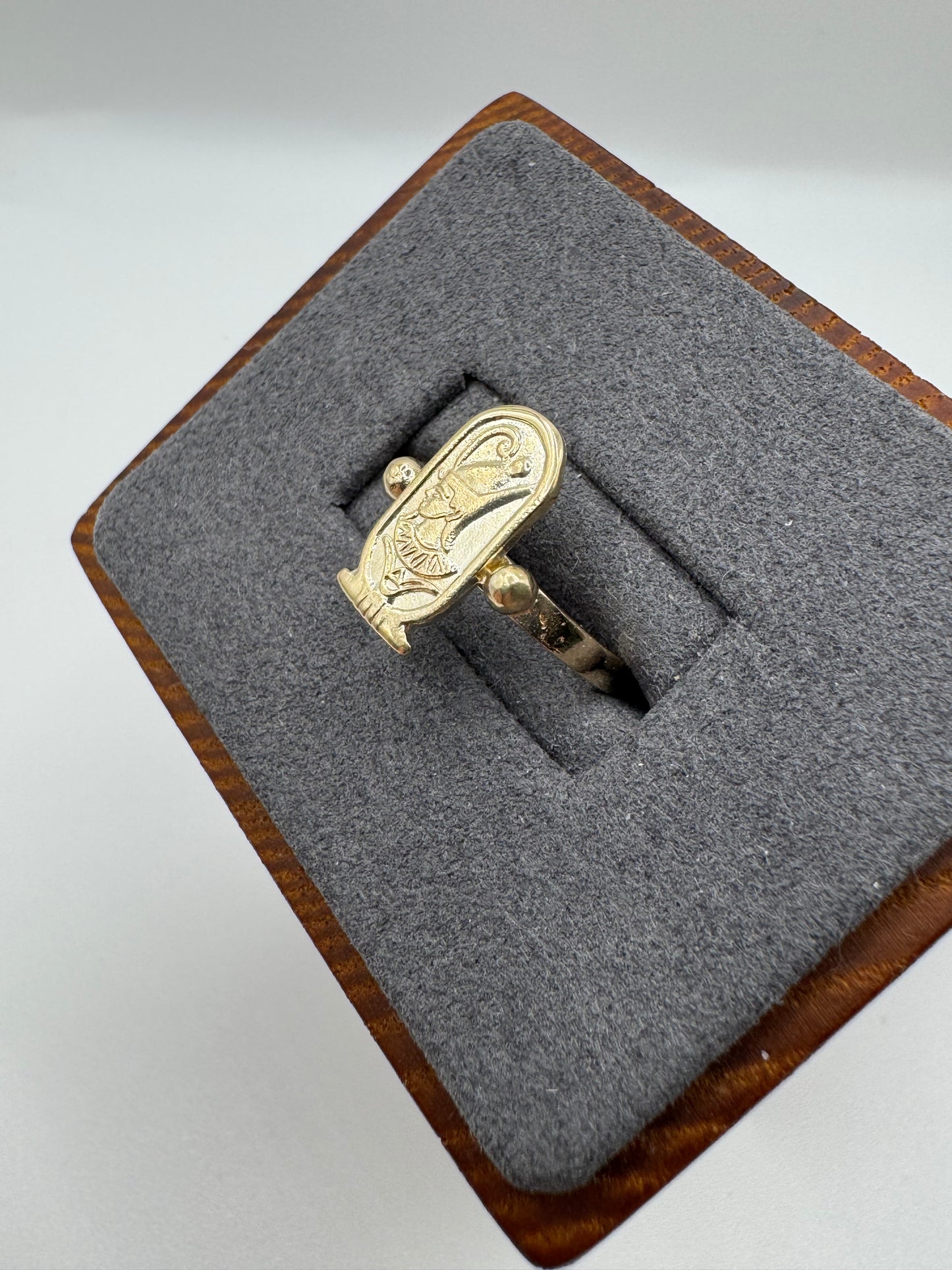 9ct gold cartouche ring