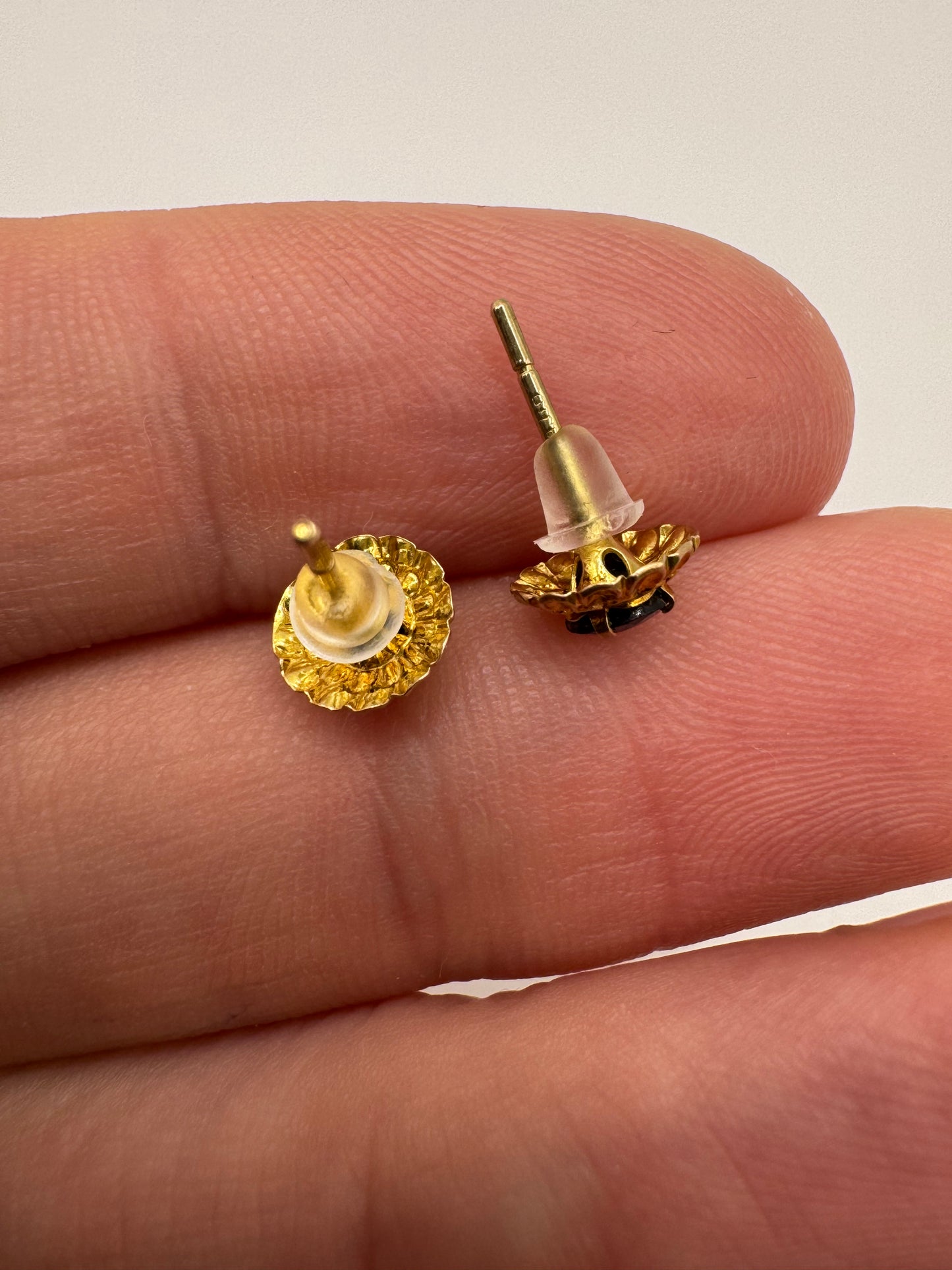 9ct gold sapphire earrings