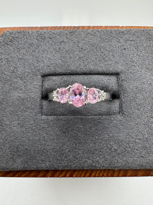 9ct white gold pink topaz and diamond ring