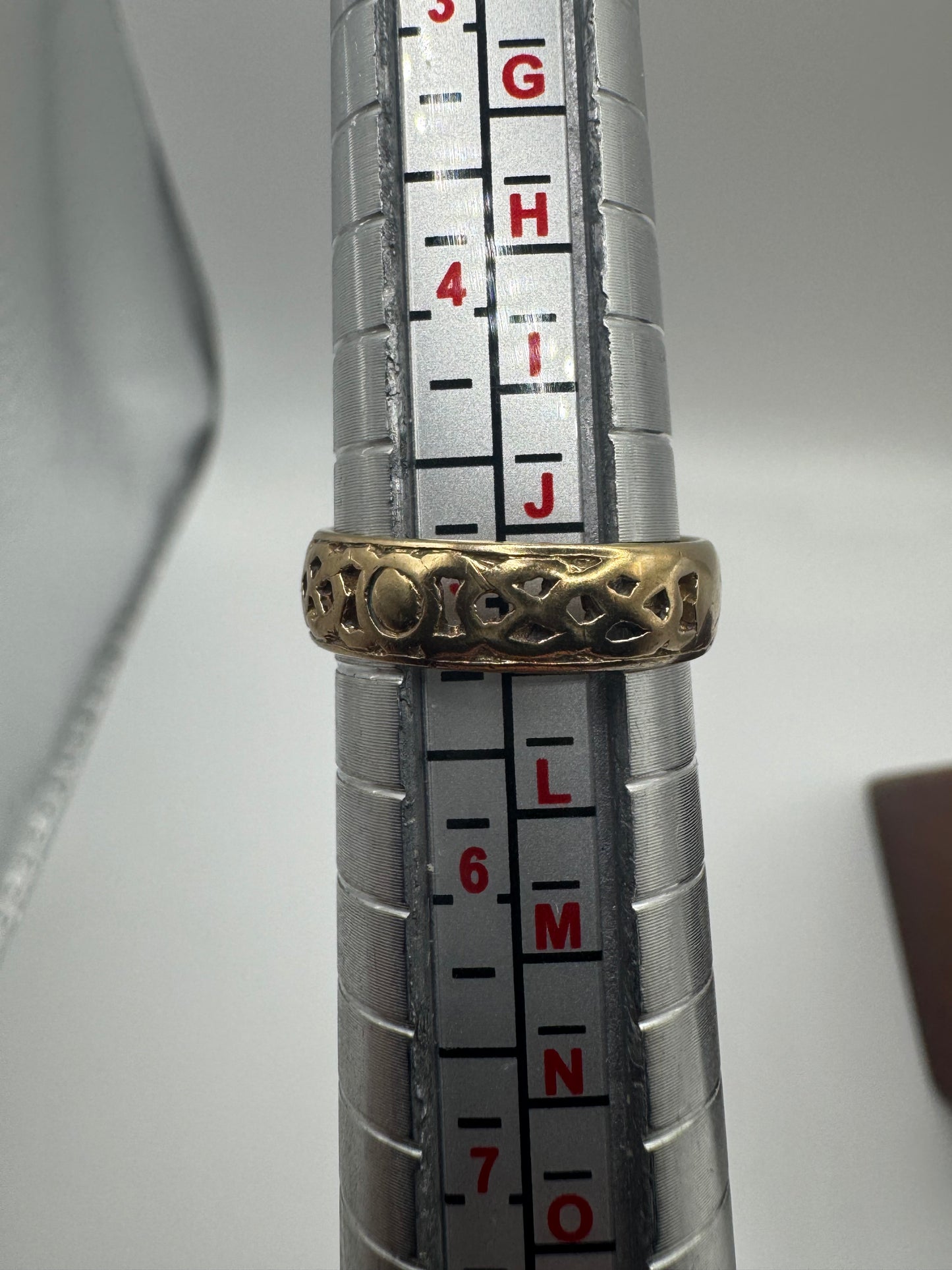 9ct gold Celtic band