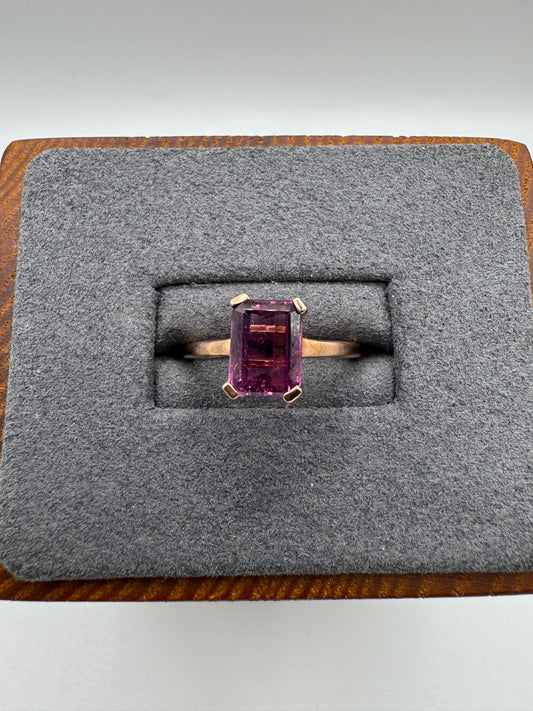 9ct rose gold garnet ring
