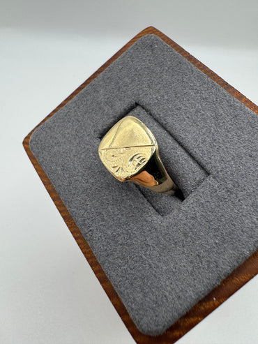 9ct gold signet ring