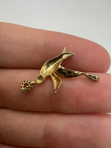 9ct gold diamond dove pendant