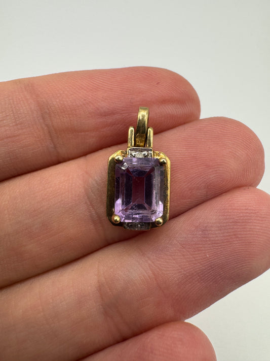 9ct gold amethyst and diamond pendant