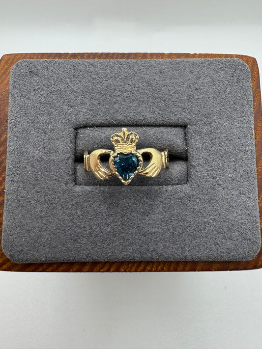 9ct gold blue topaz claddagh ring